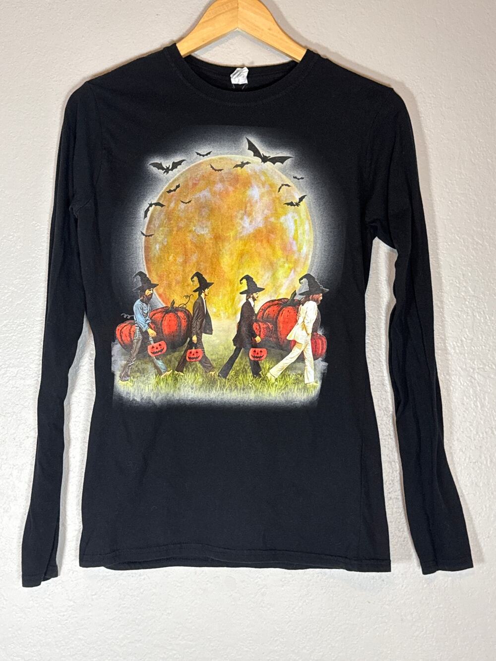 Beatles Abbey Road Halloween Graphic Tee Womens Small Black T-Shirt Long Sleeve